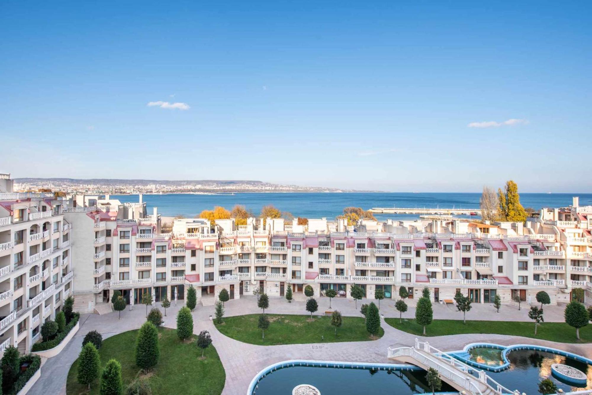 Azur Del Mar Seaview Apartment Varna Buitenkant foto