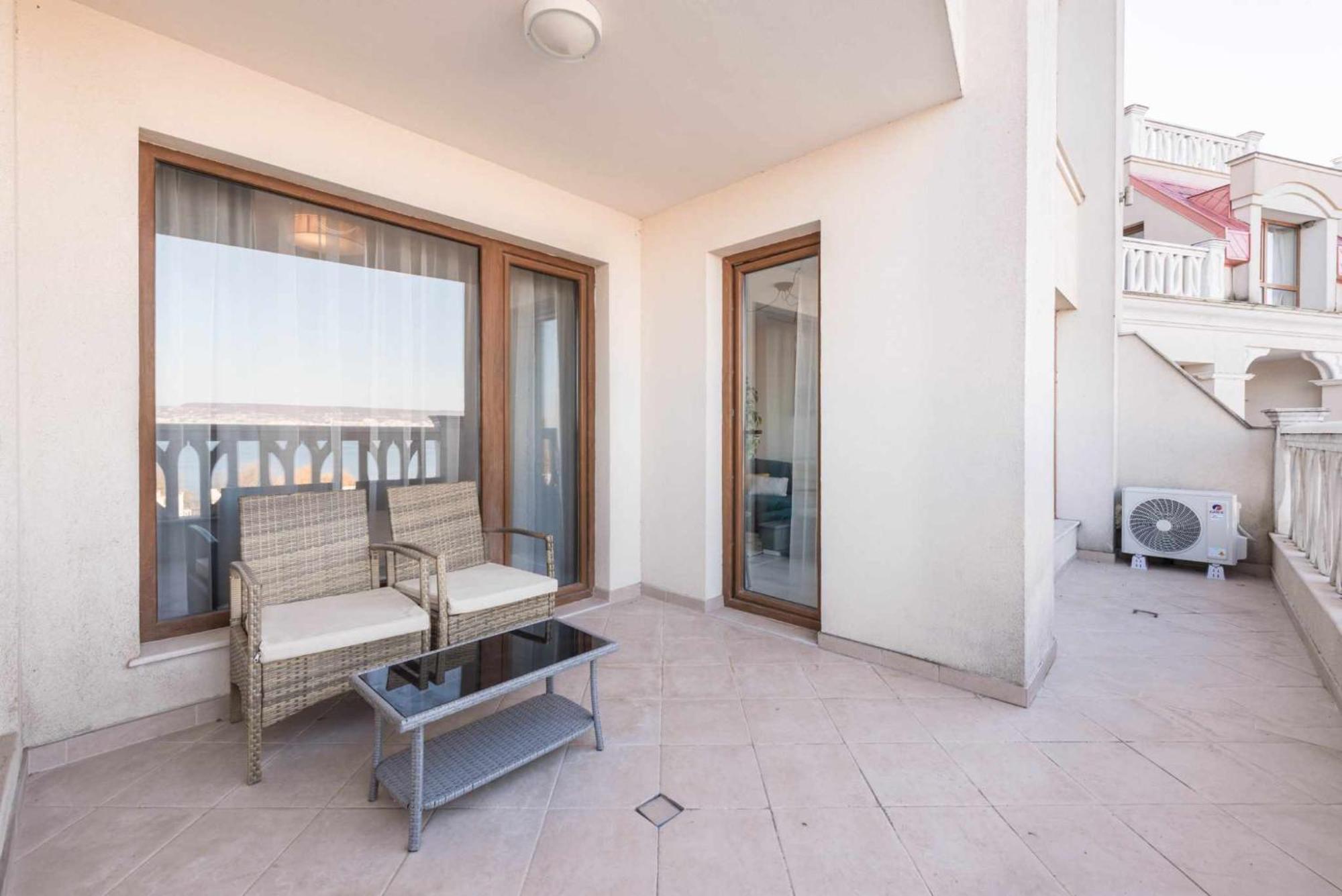 Azur Del Mar Seaview Apartment Varna Buitenkant foto