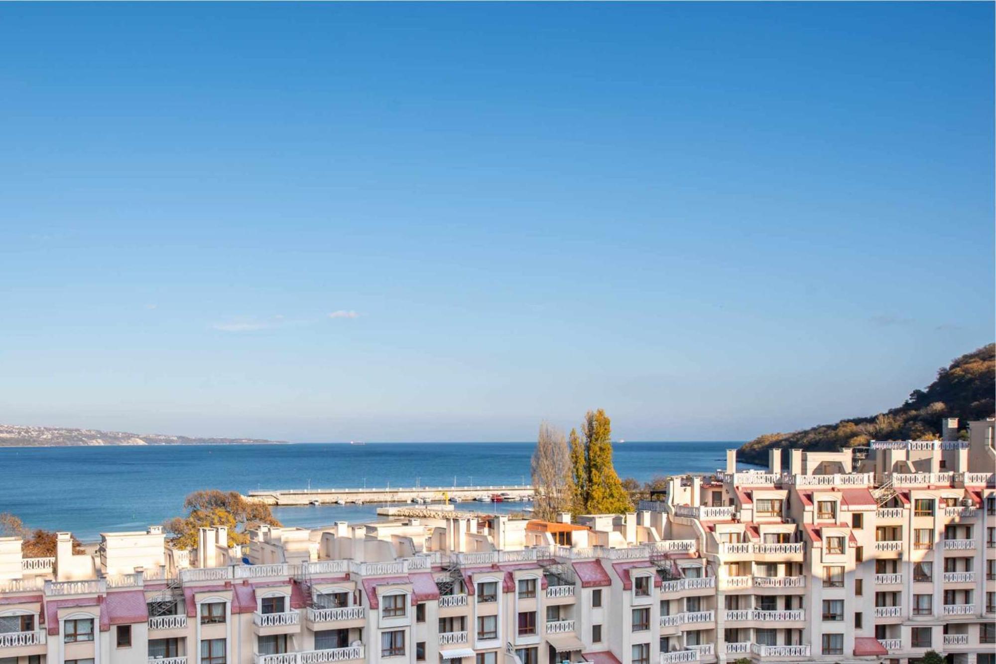 Azur Del Mar Seaview Apartment Varna Buitenkant foto